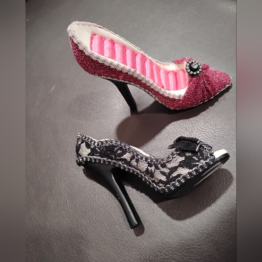 ring Holders High Heels Shoes.          "SOLD - DO NOT PURCHASE"